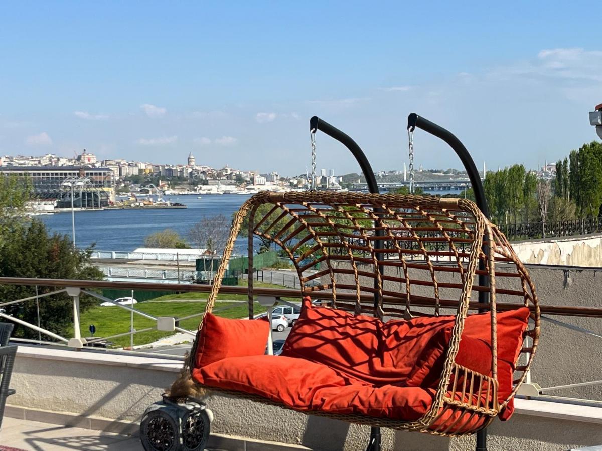 Waterfront Apartment By The Tram - Terrace With Dome & Golden Horn View In Fatih Istanbul Ngoại thất bức ảnh