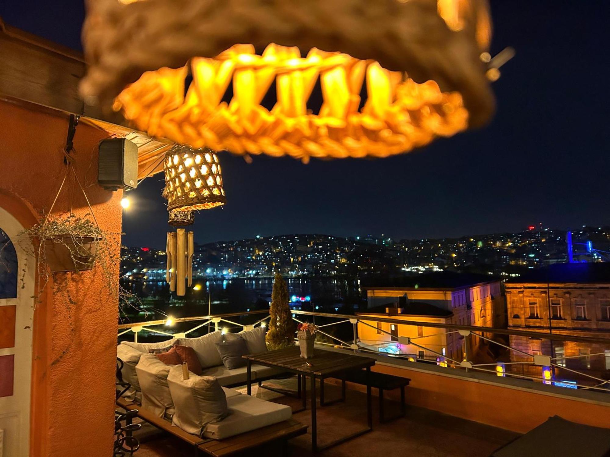 Waterfront Apartment By The Tram - Terrace With Dome & Golden Horn View In Fatih Istanbul Ngoại thất bức ảnh