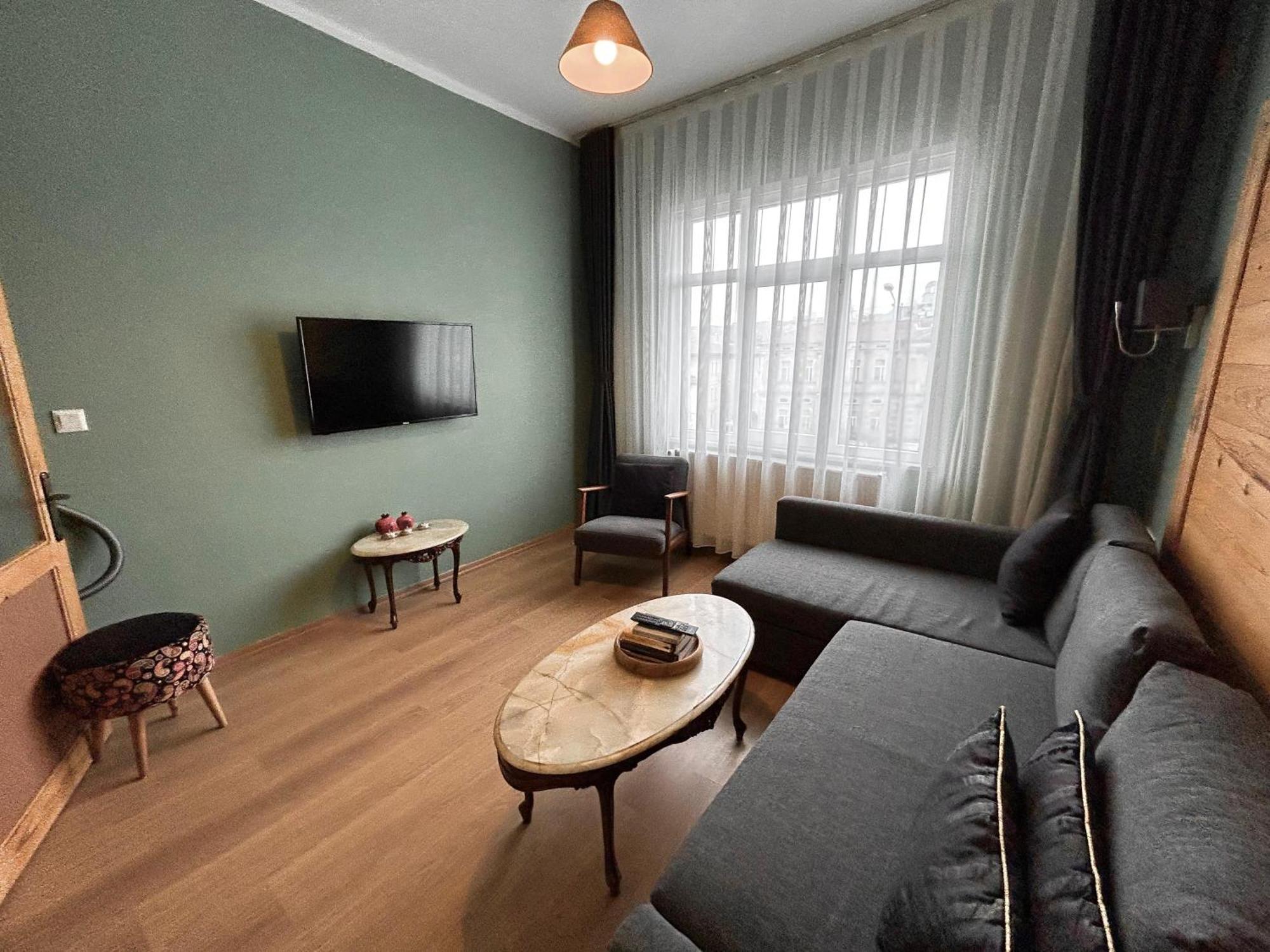 Waterfront Apartment By The Tram - Terrace With Dome & Golden Horn View In Fatih Istanbul Ngoại thất bức ảnh